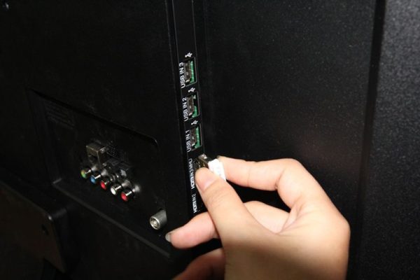 Cách kết nối chuột không dây với tivi LG hệ điều hành WebOS