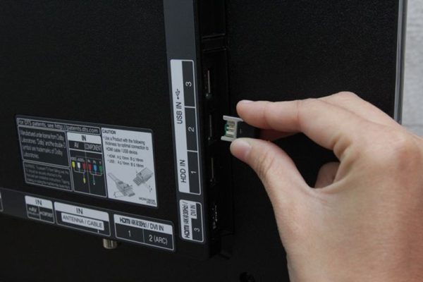 Cách kết nối chuột không dây với tivi LG hệ điều hành NetCast