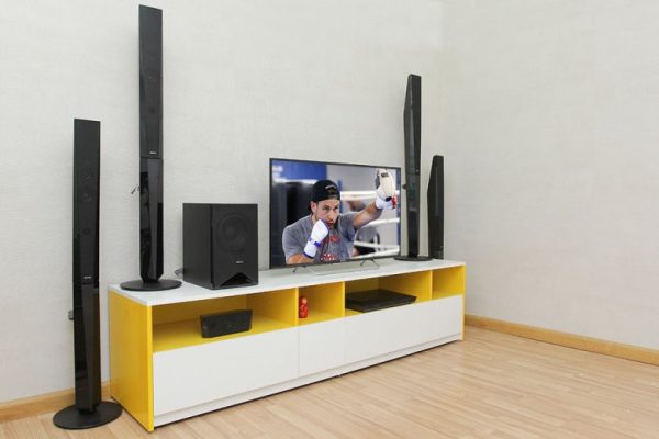 Nên đặt tivi ở vị trí cách xa các thiết bị có từ tính