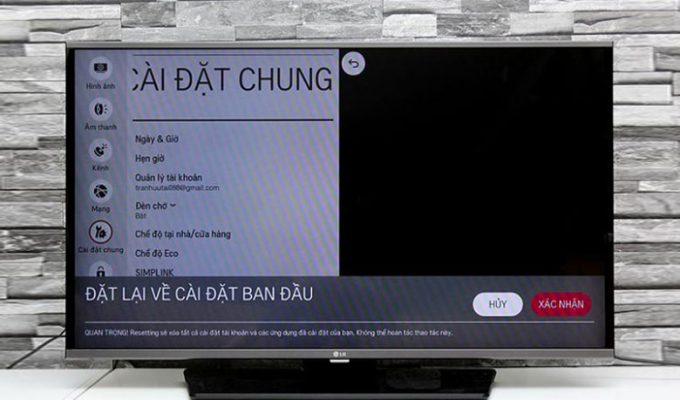 Khôi phục cài đặt gốc cho tivi để sửa chữa tình trạng tivi bị màn hình