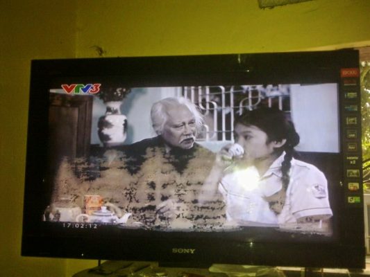 Khắc phục hiệu quả tình trạng tivi Sony bị rộp mốc màn hình