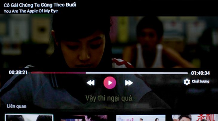 Ứng dụng đang phát bộ phim mà bạn chọn.