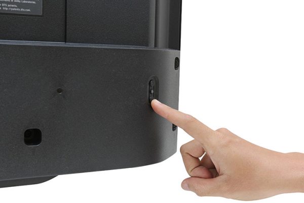 Sử dụng nút nguồn POWER trên Tivi để khởi động thiết bị.