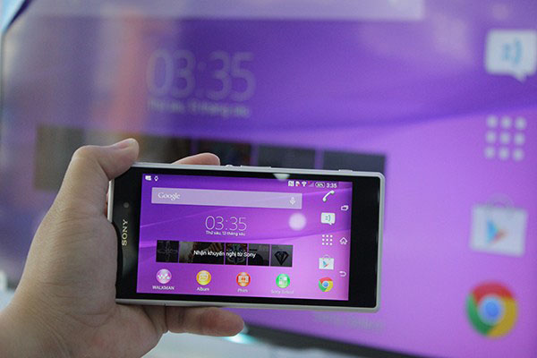 Tiện ích tuyệt với từ công nghệ Screen Mirroring trên tivi TCL