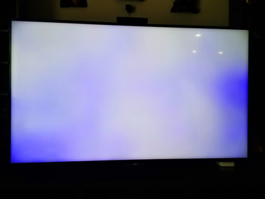 Vì sao tivi Samsung bị đốm sáng? Cách khắc phục ra sao?