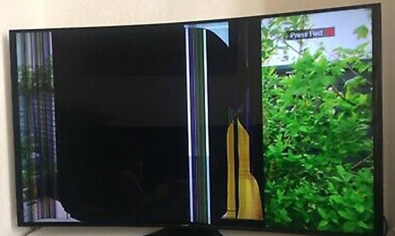Nguyên nhân tivi Toshiba bị đen nửa màn hình