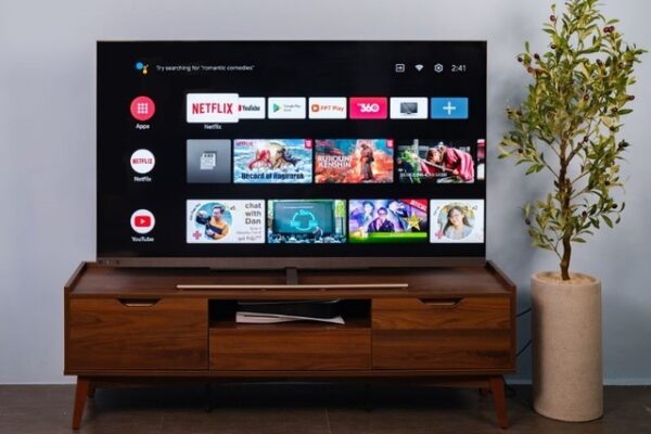 Có nên mua tivi Aqua hay không? Có những công nghệ gì nổi bật?