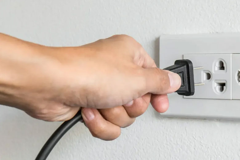 Tắt tivi và khởi động lại