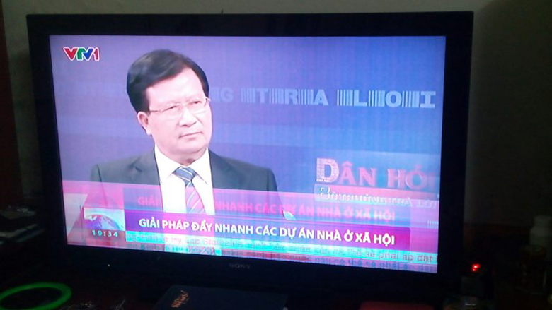 Tivi Sony bị loang màu do đèn chiếu nên tivi bị loang màu