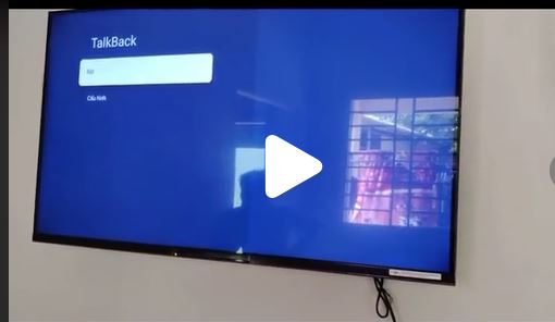 Để dừng tính năng TalkBack ( chuyển cài đặt thành OFF (TẮT)), chọn Enable (Bật) rồi nhấn nút Enter.