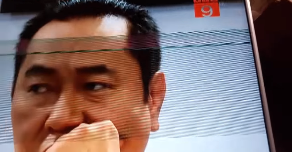 Vì sao tivi Sony bị sọc ngang màn hình?