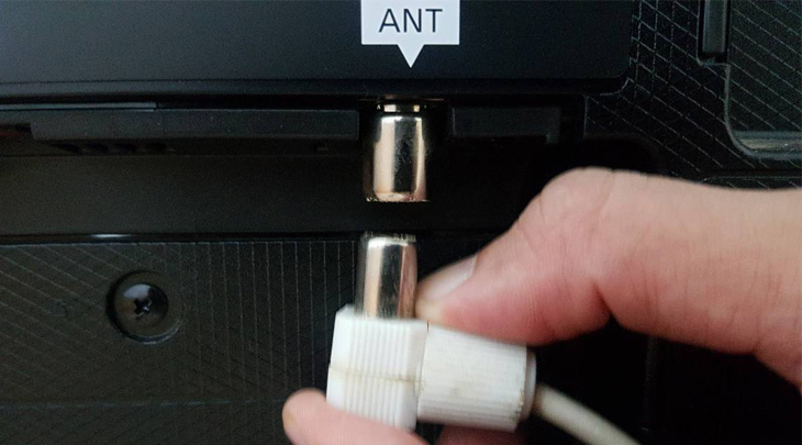 kết nối antena với tivi Panasonic
